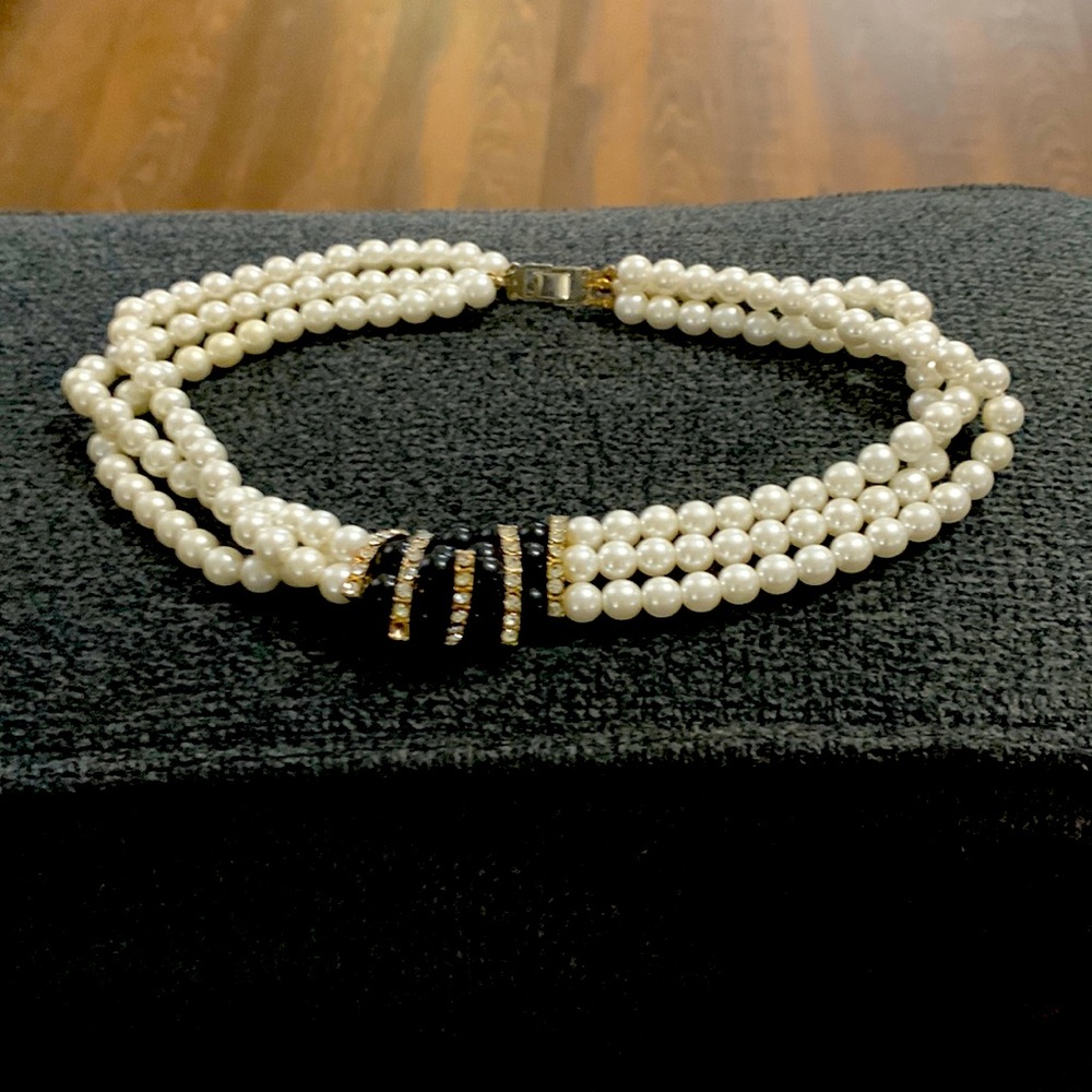 Women’s necklace for a date